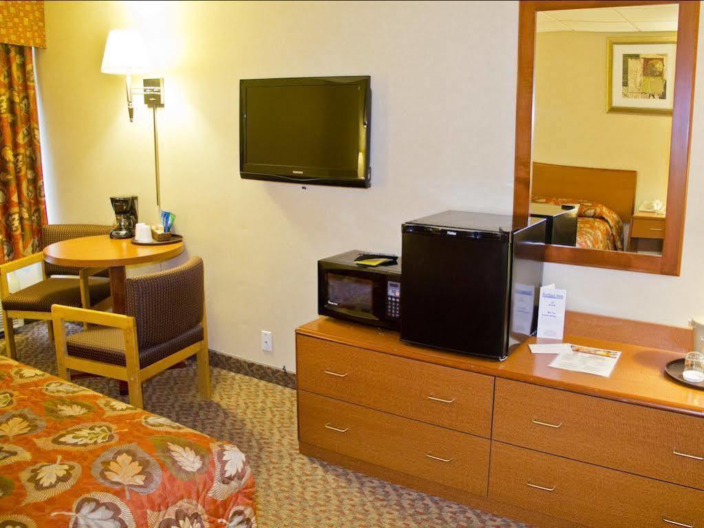 Quality Inn East Stroudsburg - Poconos Dış mekan fotoğraf